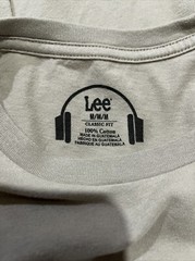 Lee Jeans World Tour T-Shirt Classic Fit Size Medium 100% Cotton by Lee