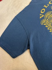 VOLCOM 100% Cotton T SHIRT MENS SZE XL Blue w/Skeleton Circled by HAWAII