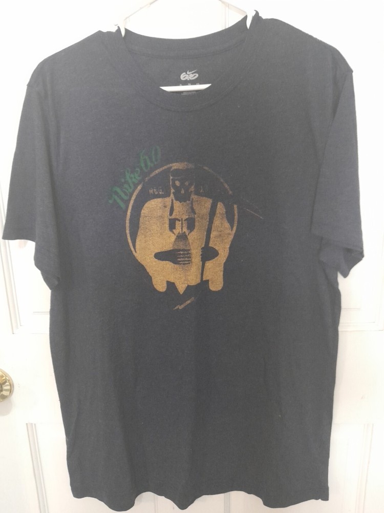 Nike 6.0 Faded XL Navy Blue Tee Shirt