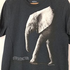 The Mountain T-Shirt Mens Large Protect Endangered Species Collection Elephant