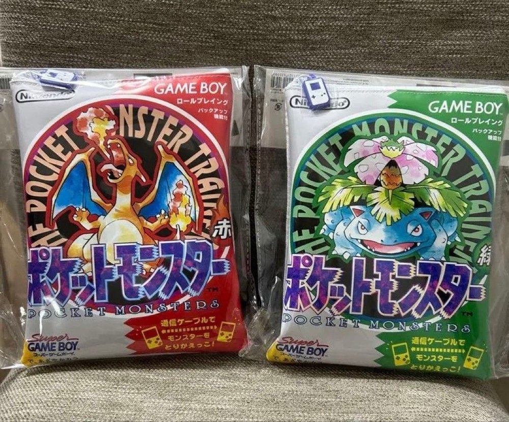 Pokemon Center Package T-Shirt in Pouch Red & Green 2pc Set Game Boy Unisex L
