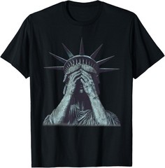 Statue of Liberty Weeping Distressed Cry America Statue USA T-Shirt