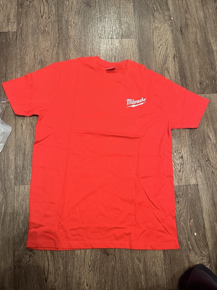 Milwaukee Tools Nothing But Heavy Duty Red T-Shirt Short Sleeve NEW large