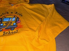 GILDAN heavy blend 2XL CATCH A RIDE TO SCHOOL YELLOW LS HOODED SWEATSHIRT NNT
