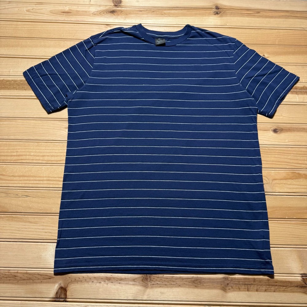 Oakley Regular Fit Horizontal Striped Pattern Surf Skate T-Shirt Men’s Large