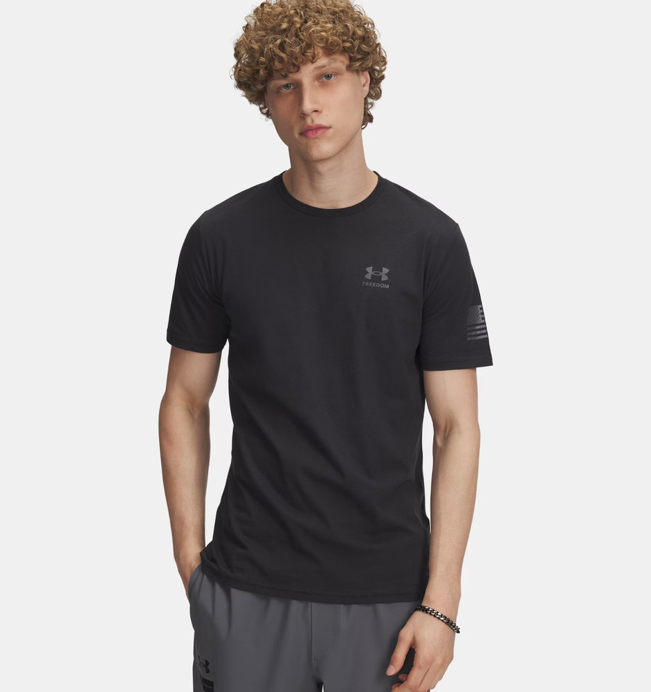Under Armour Men’s Freedom Flag T-Shirt Size: Large -Black – 6004096-002