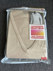 UNIQLO Men’s Heat Tech Long Sleeve V Neck T-shirt 472911 New 2024