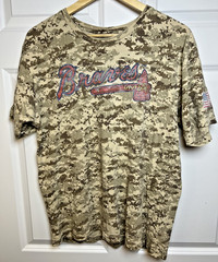 Atlanta Braves Digital Camo T‑Shirt Large Code 5 Flag Sleeve Distressed Military