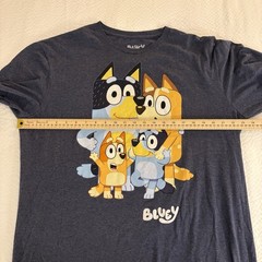 Bluey Extra Large Adult T-Shirt Chilli Bandit Bingo Bluey Over White Logo – XL