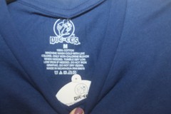 Bucee’s Navy Land of The Free Home of The Beaver T-Shirt Size Medium New W/Tags