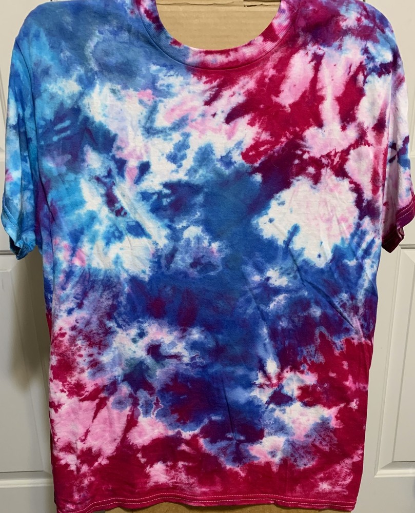 T-Shirt MED Tie Dyed Artisan Shirt