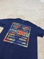 RETROFIT & ASPHALT Men’s T-Shirt Pocket-Casual Size L Floral Hawaiian Vacation