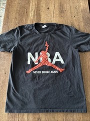 NBA YoungBoy Never Broke Again Men’s T-Shirt Sz L Headgear Classic Jump Man Logo