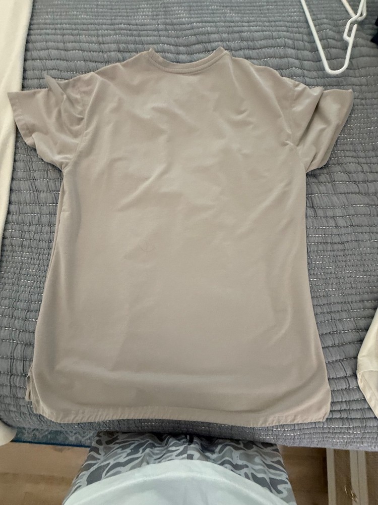 Bylt Basics split hem shirt. Dove color. XL