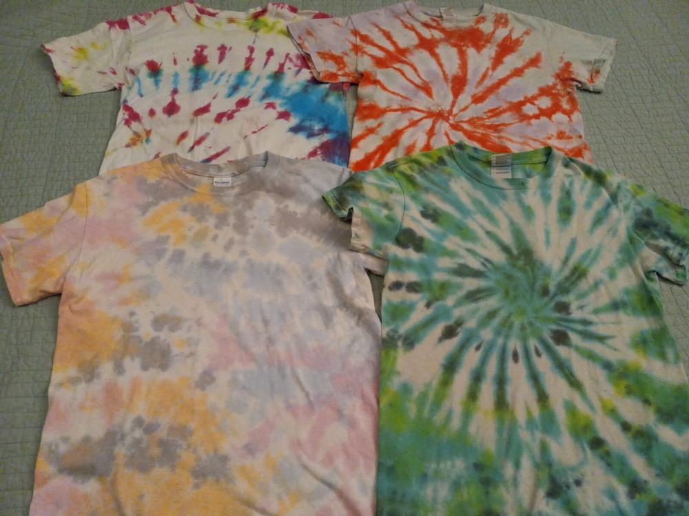 Lot of 4 Men’s Small Tie Dye T Shirts Varied Style, Brand, Pattern