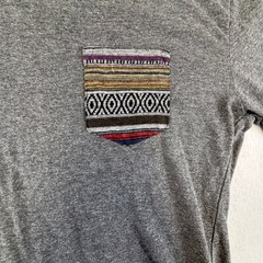 Beautiful Giant Shirt Men’s Small Gray Long Sleeve T-Shirt Southwestern Pocket