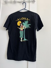 Riot Society Black shirt sleeve Aloha Tshirt size Medium