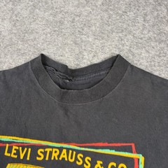 80s Levi Strauss T-Shirt Men Small Black Graphic Utility Outdoors Vintage