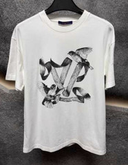 Selling this authentic Louis Vuitton graphic tee