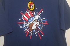Bucee’s Navy Land of The Free Home of The Beaver T-Shirt Size Medium New W/Tags