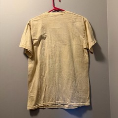 The Mountan giraffe Tee shirt yellow acid wash short sleeve