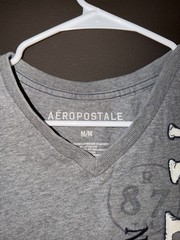Aéropostale Men’s Gray V-Neck Graphic Logo Short Sleeve T-Shirt Size M