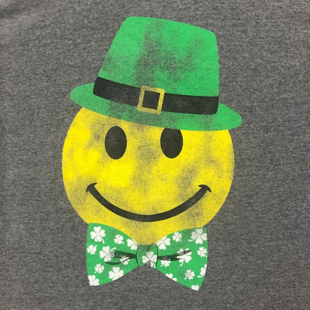 St. Patrick’s Day Smiley Face Graphic T-Shirt Delta Pro Weight Men’s Size XL