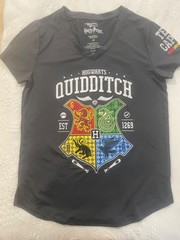 Harry Potter Quidditch Hogwarts Universal Studios Team Captain Shirt Women M