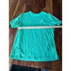 Nike Men Green The Nike Tee Short Sleeve Embroidered Swoosh Logo T-Shirt Large