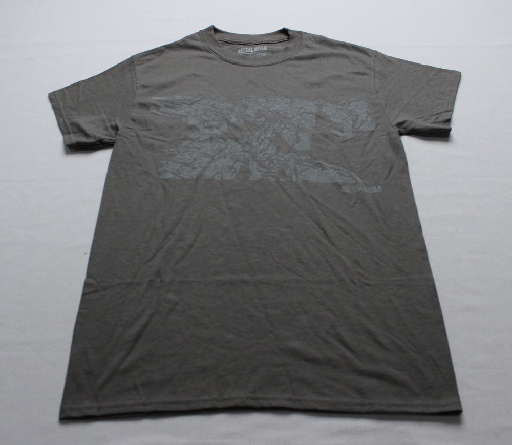 Loot Crate Adult’s Metal Gear Solid Crew Neck Graphic T-Shirt EH6 Gray Small