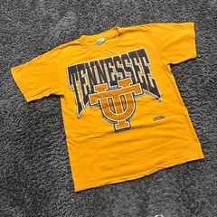 Vintage 90’s University Of Tennessee Men’s Size L Orange Single Stitched T-Shirt