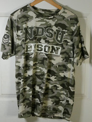 NDSU North Dakota Bison Camo Colosseum T-Shirt Size L Military Aesthetics NCAA