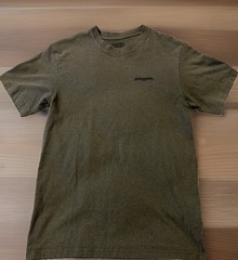 Patagonia Worn Wear T-shirt Men’s M Green Large Logo Recycled Cotton Blend Green