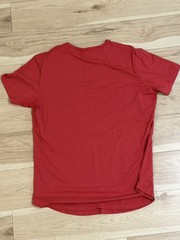 Cuts Clothing Crew Neck T-Shirt Men’s XL Trim Fit Red Coral Curved Hem