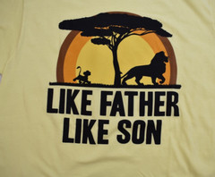 Disney Mens Lion King Like Father Like Son Mufasa Simba Yellow Shirt New 2XL