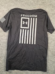 Under Armour – Men’s Freedom Flag T-Shirt – 1370810 Black Size: M NEW!