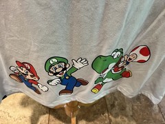 Super Mario Yoshi Luigi Nintendo Tee 2XL Game Fan White With Colorful Characters
