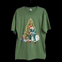 Spectra USA Apparel Men T-Shirt Size L Tired Santa Christmas Graphic Print Green