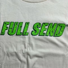 NWT FULL SEND Unisex Cream Short Sleeve Graphic Logo Tee Shirt – Size Small