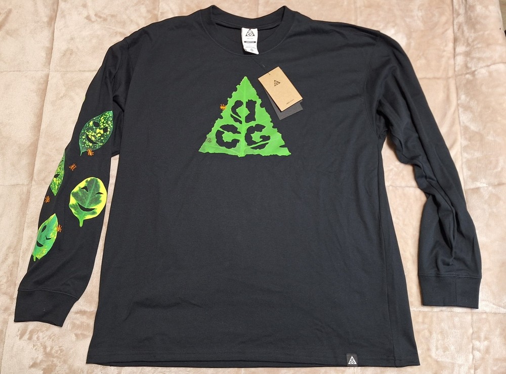 Nike acg long sleeve shirt size large ( Loose Fit) Lots Of Nature!
