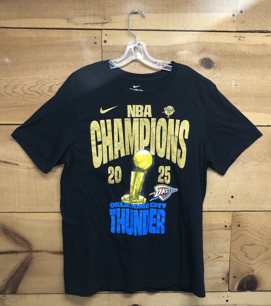 Nike NBA Champions2025 Oklahoma City Thunder Graphic T-Shirt Mens Size Large