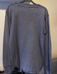 Y2K Univ Of Hawaii gray long sleeve henley w/ year 07 On J. America Label Sz. L