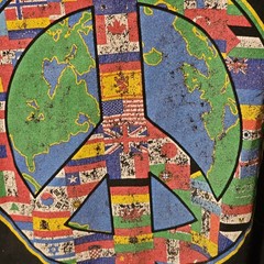 Le Pays International Peace Around The World Vintage Single Stitch Tee Shirt XXL