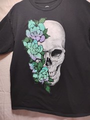DOM Tshirt Size Large Skull/Flowers Graphic Logo Black Short Sleeve Unisex