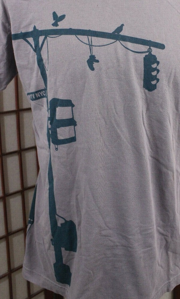 The MTV Store T Shirt Size XL Gray New York City Sidewalk Retro Music Channel