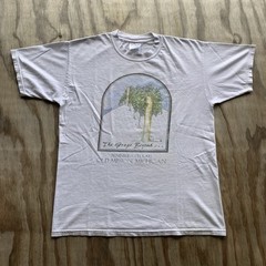 Vintage 1990s “The Grape Beyond” Michigan USA T-Shirt White Size L Nature Art