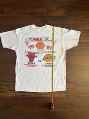 1991 lakers vs bulls nba finals tee size XL measurements pictured