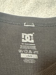 Vintage Y2K DC Shoes Skater Retro Logo Graphic Longsleeve Waffle Shirt Size L
