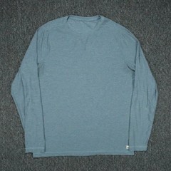 Vuori Shirt Mens Medium Blue Strato Tech Tee Long Sleeve Crew Neck V178