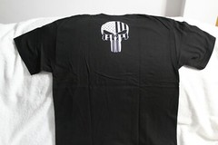 PUNISHER SKULL THIN RED LINE FIREFIGHTER FIREMAN AMERICAN FLAG USA T-SHIRT